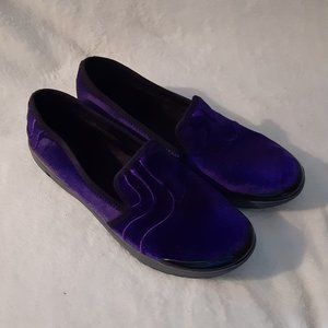 Purple velvet Naturalizer  Bzees slip-ons